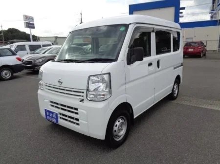 NISSAN CLIPPER VAN