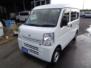 NISSAN CLIPPER VAN