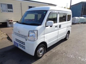 NISSAN CLIPPER VAN